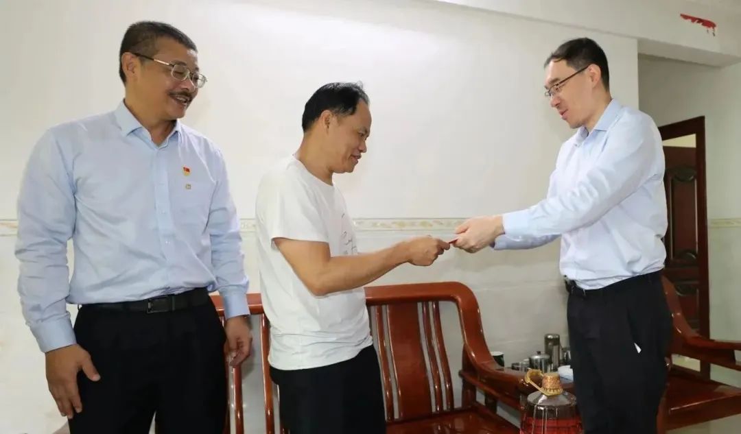雷火-雷火(中国)一站式竞技服务网站
雷火-雷火(中国)一站式竞技服务网站开展新春慰问“送温暖”活动5.jpg