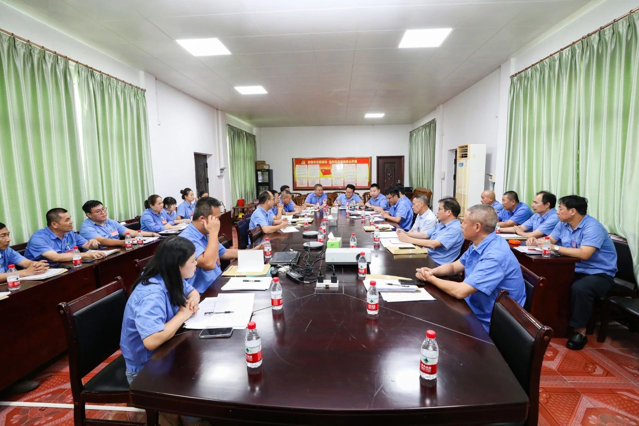 雷火-雷火(中国)一站式竞技服务网站
雷火-雷火(中国)一站式竞技服务网站召开第四届职工代表大会第一次会议65.jpg